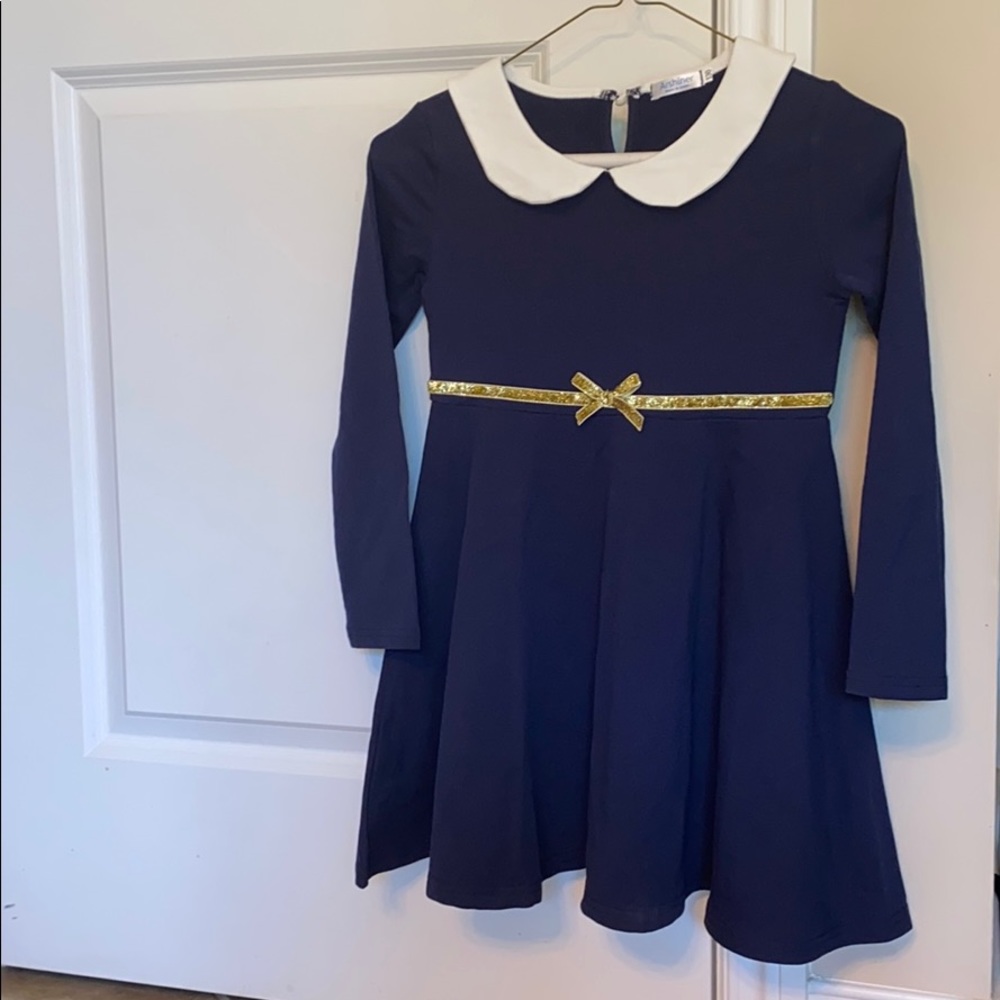 Girls dress- used for Anne Frank project. Unique❤️